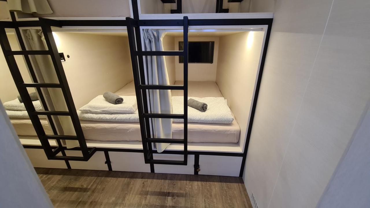 Cabin Hostel 卢布尔雅那 外观 照片